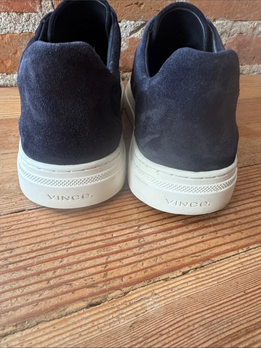 Vince Lakewood deep Navy Suede Sneakers